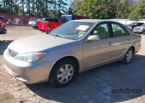2004 Toyota Camry Le z USA, uszkodzony, nr VIN 4T1BE32K14U837814